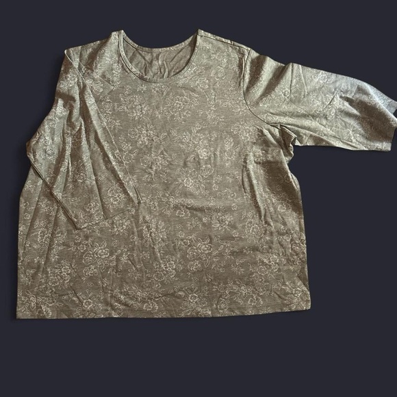 Blair Tops - NWOT Blair grey floral top Size 3XL